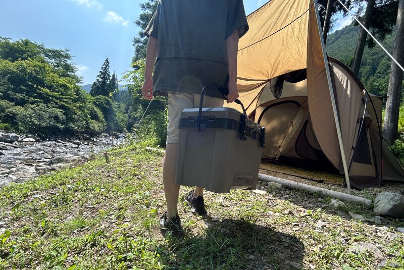 筆者がハイランドクーラーを持っている