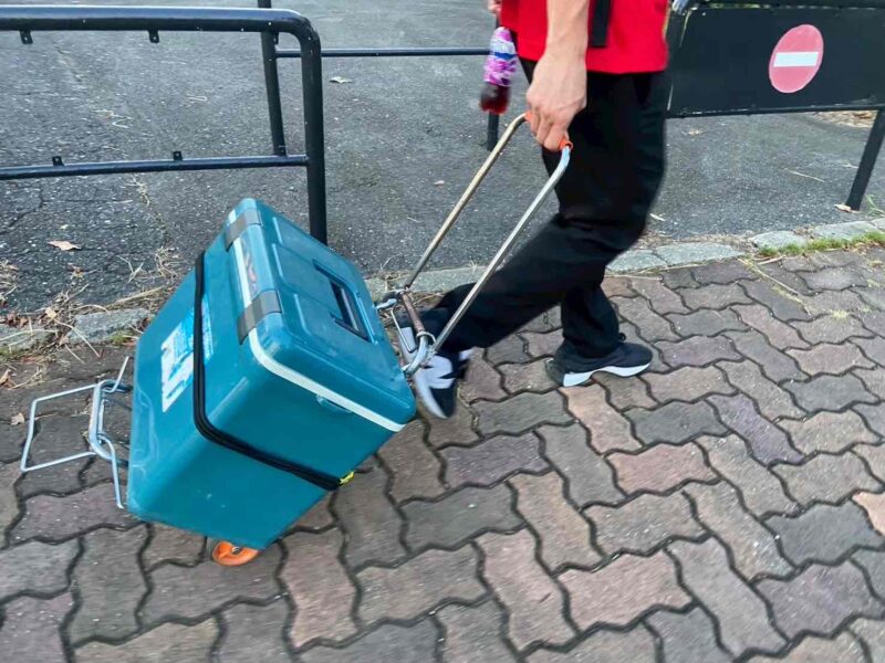 クーラーボックスと折りたたみ台車